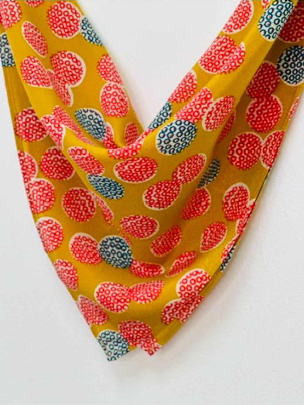 NWT SILKLETTE Claire 100% Fine Silk Kerchief Scarf SCOTCH/BLUE/RED